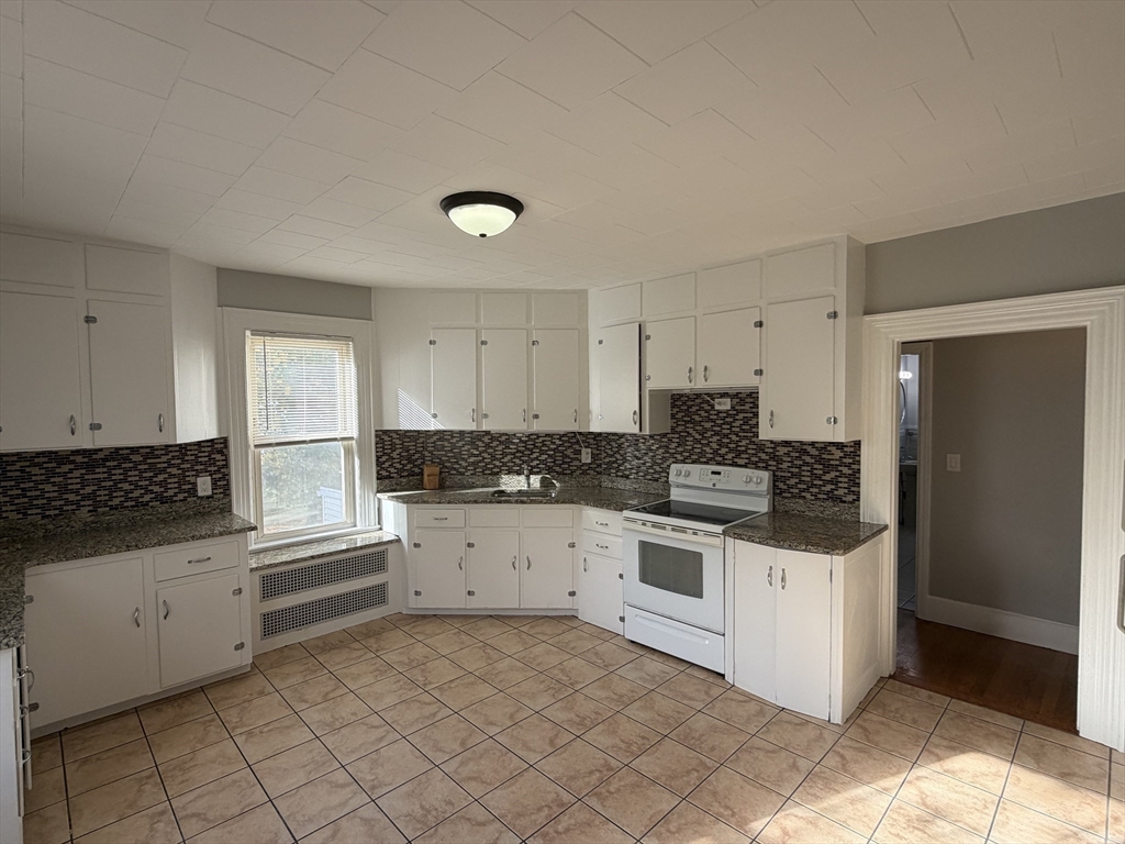 148 George Street, Unit 2 Medford, MA 02155 - Photo 6 of 26
