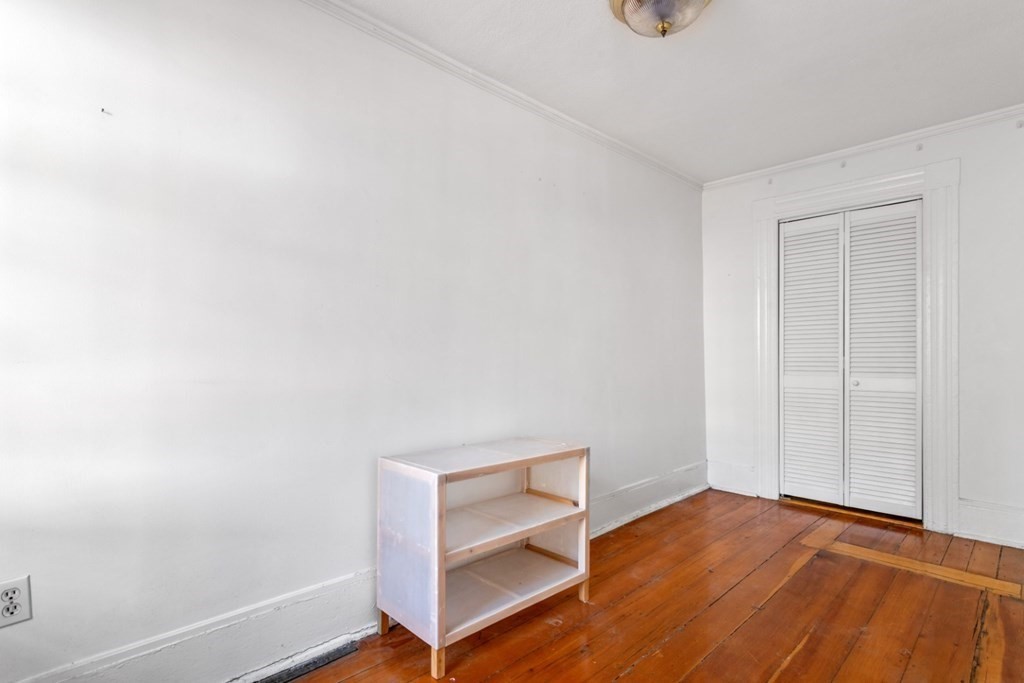 72 North Margin Street Boston, MA 02113 - Photo 23 of 42 a view of an empty room and wooden floor