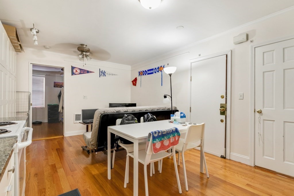 72 North Margin Street Boston, MA 02113 - Photo 33 of 42 a very nice looking dining room with a table and chairs
