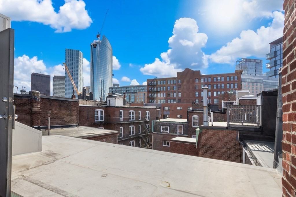 72 North Margin Street Boston, MA 02113 - Photo 40 of 42 a view of a balcony