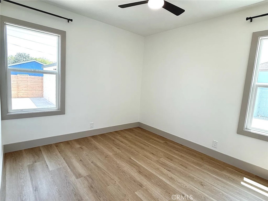 2510 Termino Avenue, Unit B Long Beach, CA 90815 - Photo 14 of 22 an empty room with a window