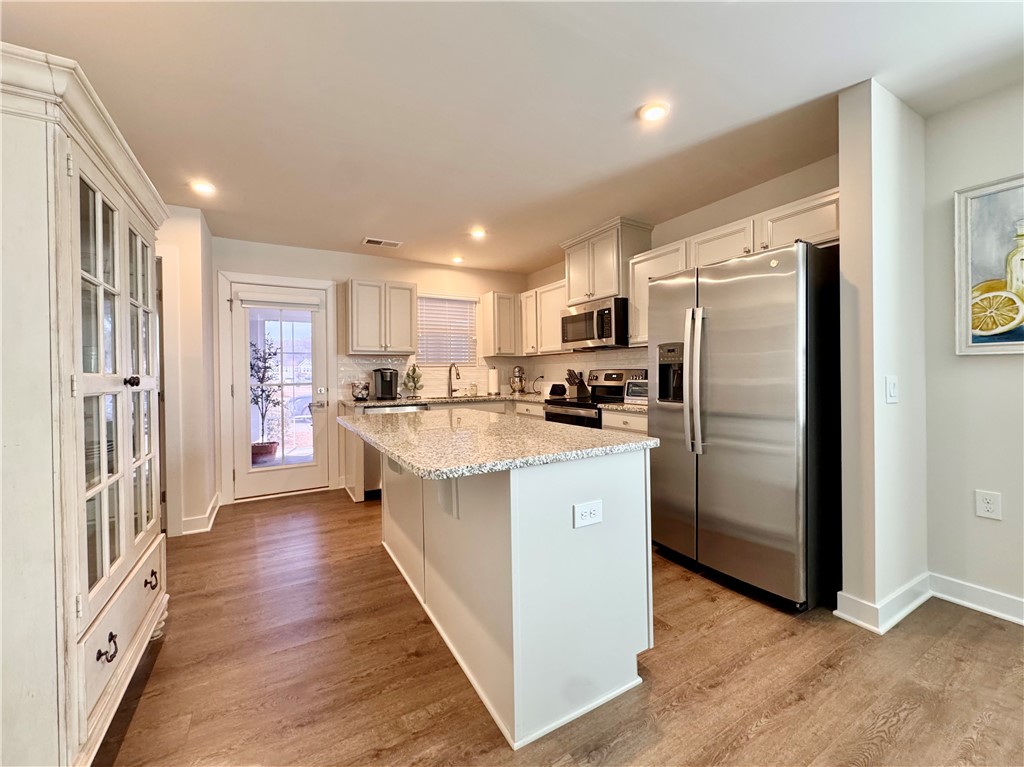 402 Camarillo Lane Anderson, SC 29621 - Photo 13 of 36 Kitchen