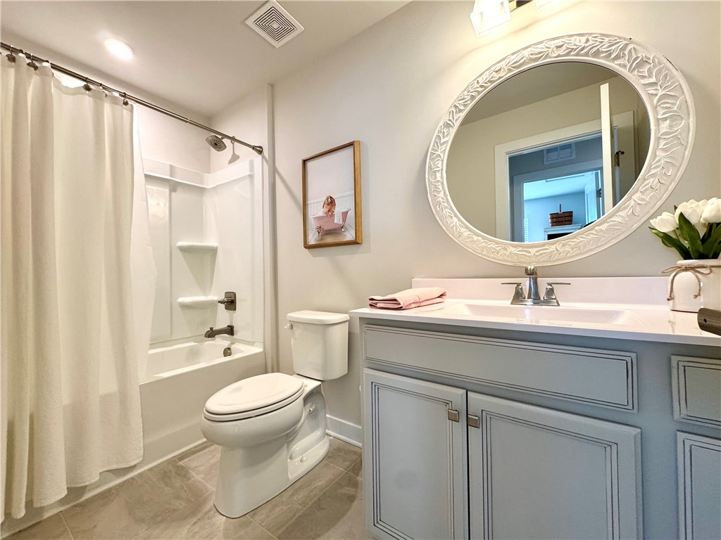 402 Camarillo Lane Anderson, SC 29621 - Photo 30 of 36 Upstair Bath