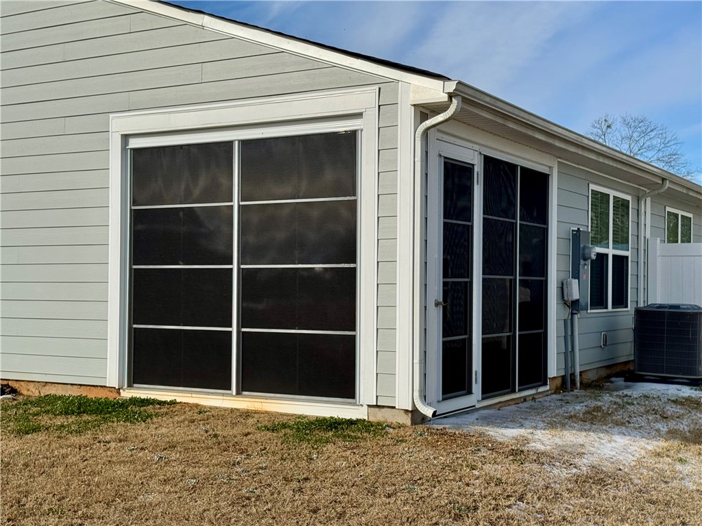 402 Camarillo Lane Anderson, SC 29621 - Photo 8 of 36 Sunroom / Screened Porch