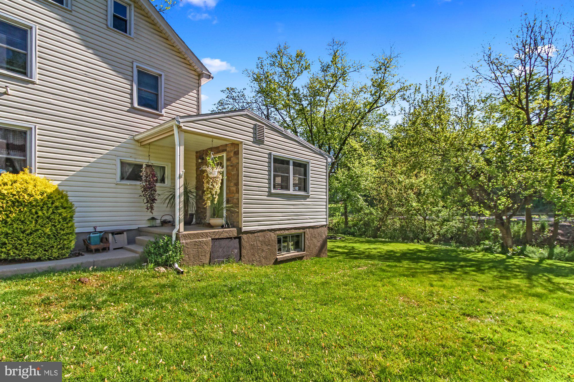 7 Zartman Mill Road Lititz, PA 17543 - Photo 3 of 34