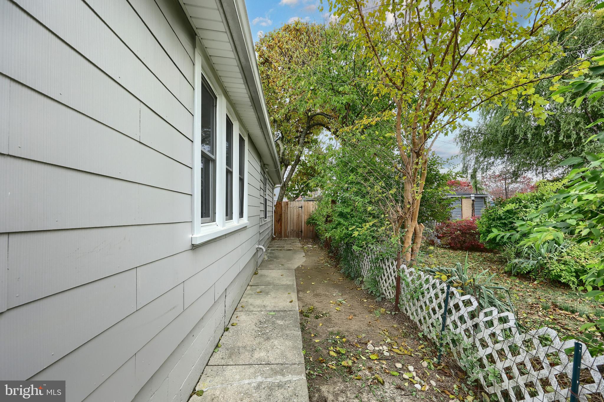 18 Beck Mill Road Hanover, PA 17331 - Photo 7 of 20 a pathway of a house with a yard