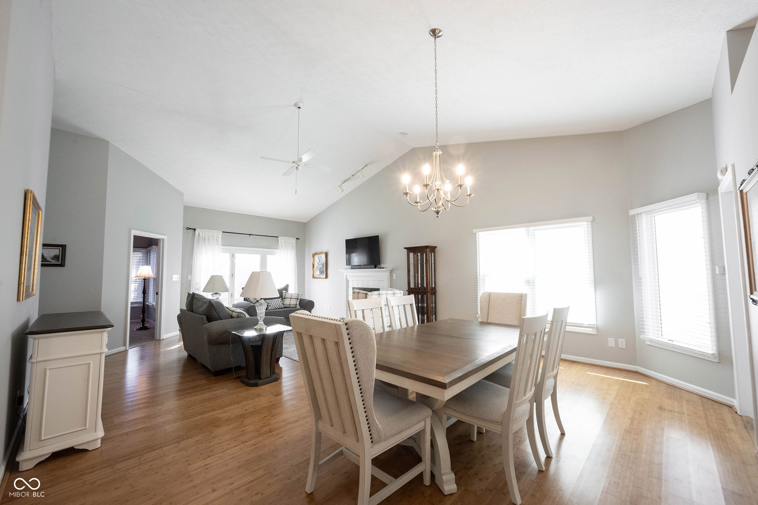 9303 Aintree Drive Indianapolis, IN 46250 - Photo 6 of 44