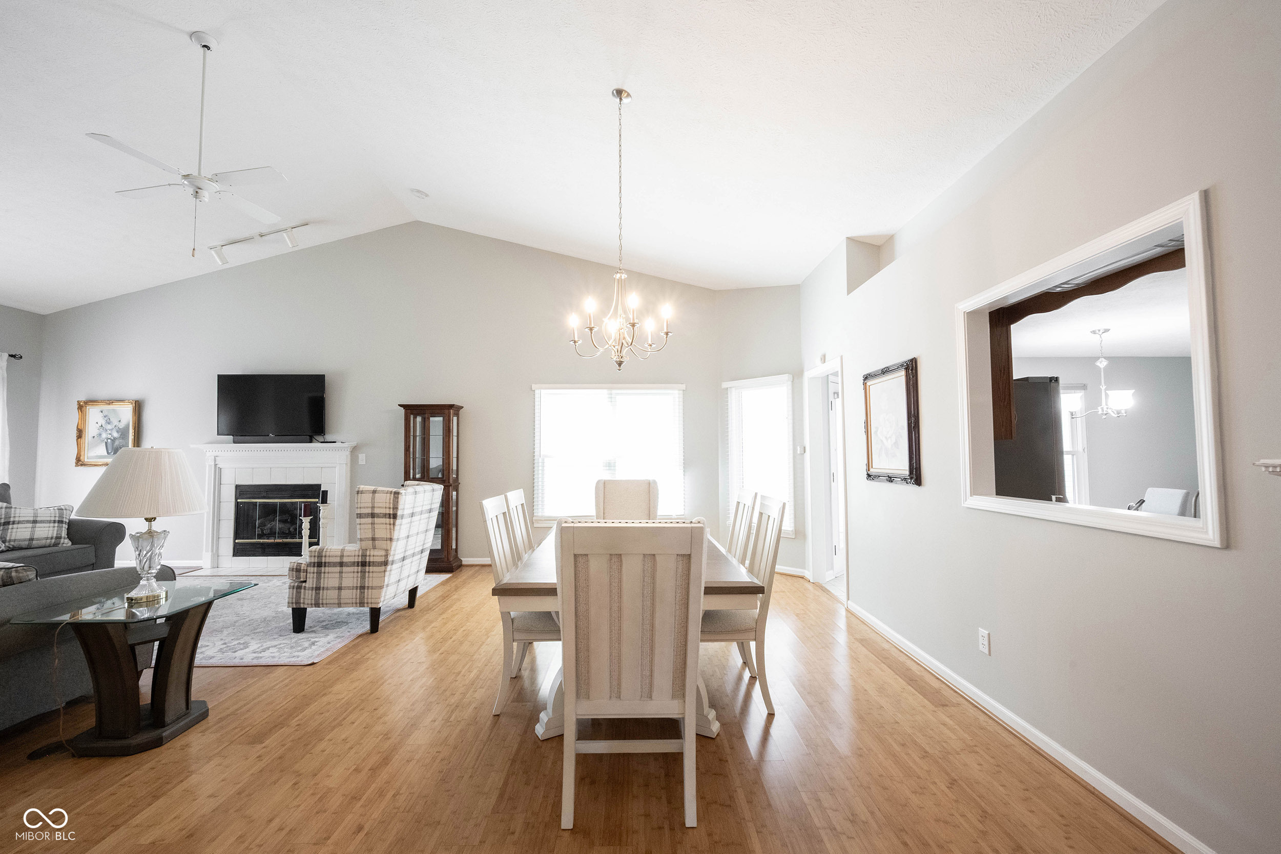 9303 Aintree Drive Indianapolis, IN 46250 - Photo 7 of 44