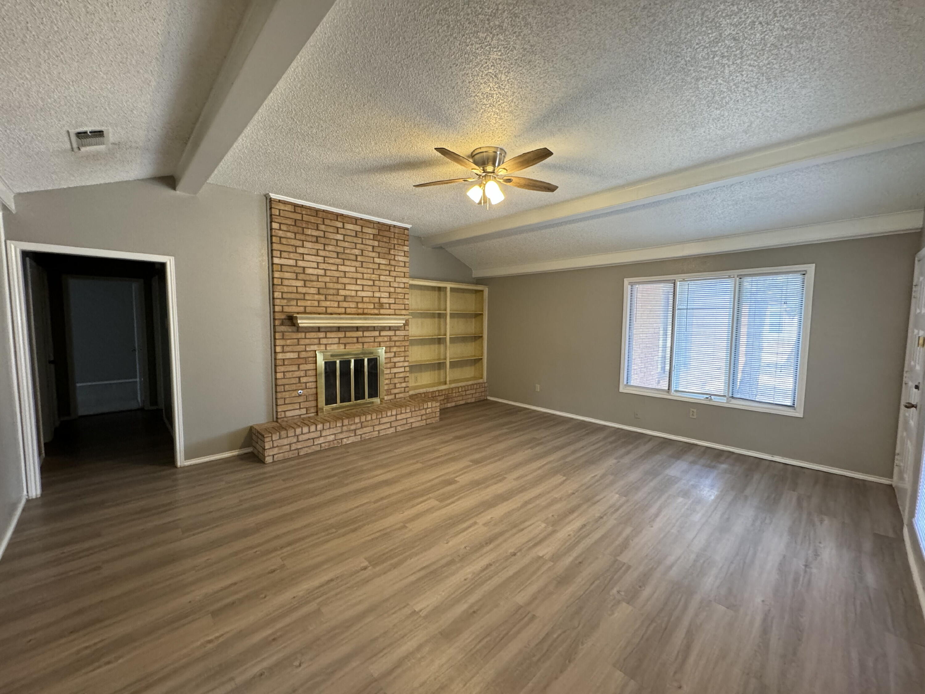 6802 4th Street, Unit B Lubbock, TX 79416 - Photo 2 of 10 IMG_3449