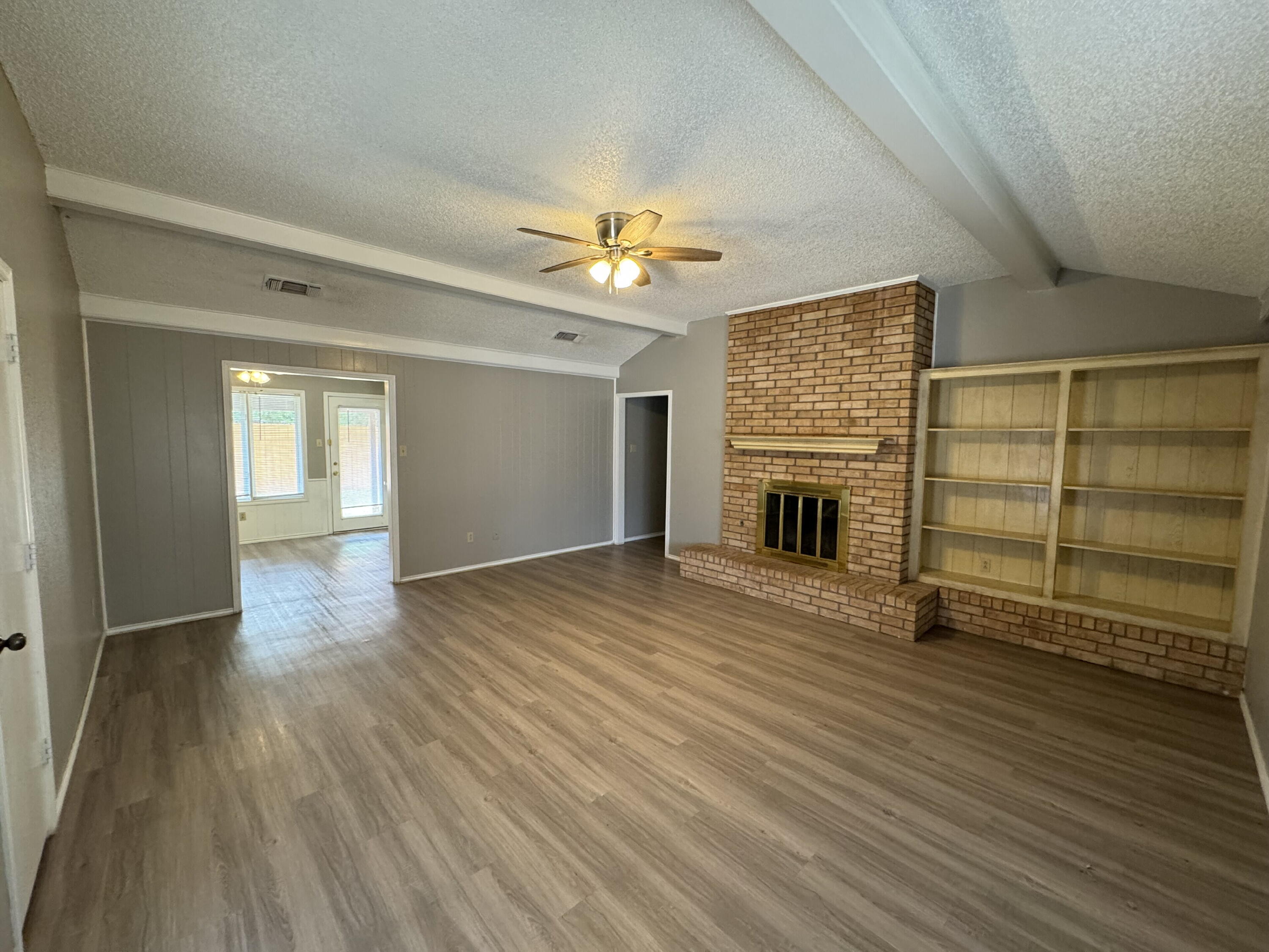 6802 4th Street, Unit B Lubbock, TX 79416 - Photo 3 of 10 IMG_3450