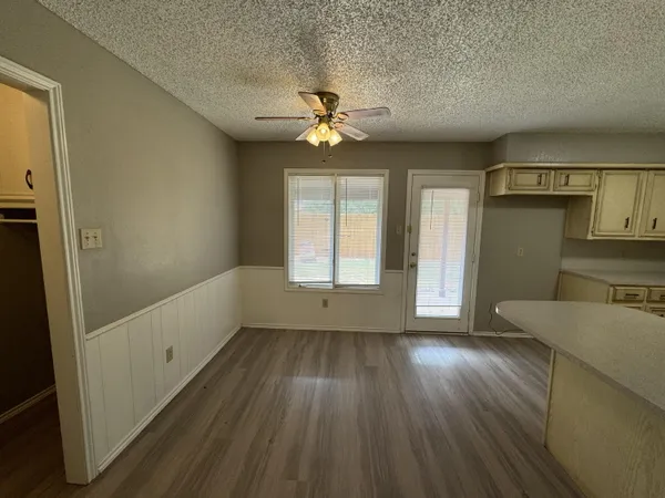 $1,250 | 6802 4th Street, Unit B, Lubbock, TX 79416