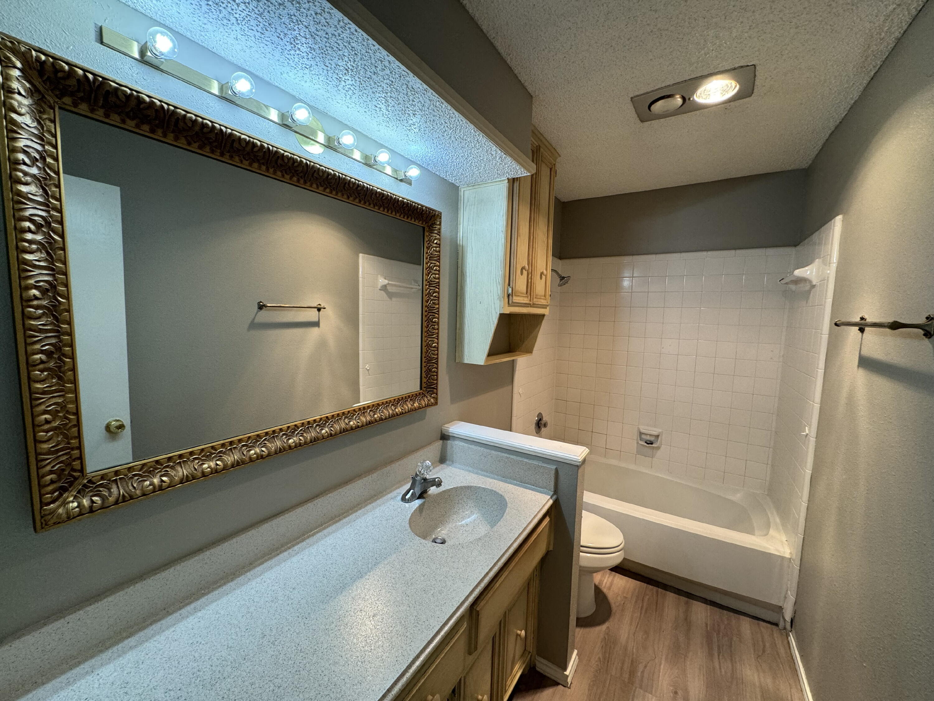 6802 4th Street, Unit B Lubbock, TX 79416 - Photo 6 of 10 IMG_3454
