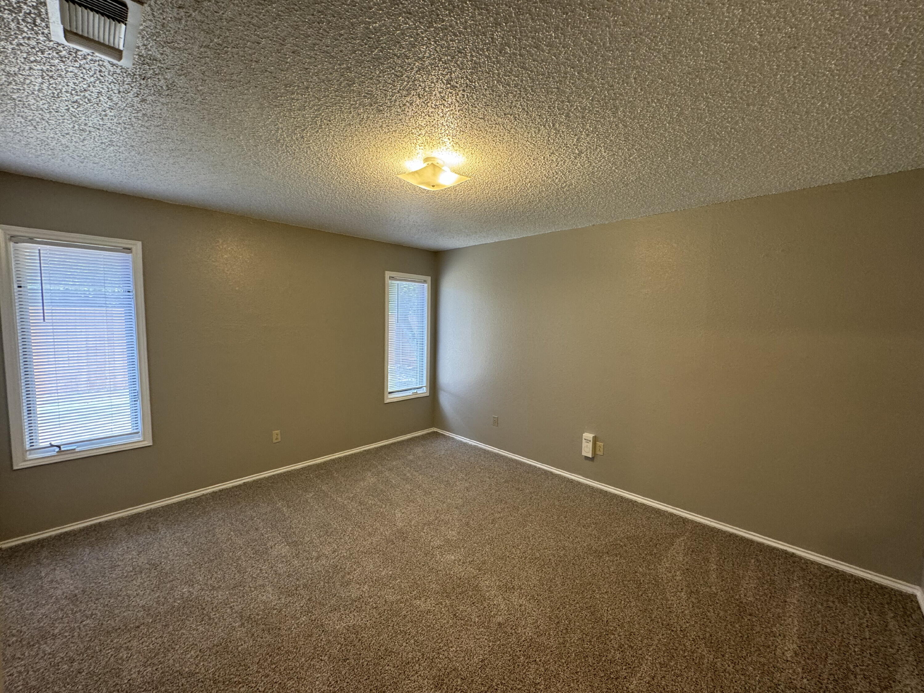 6802 4th Street, Unit B Lubbock, TX 79416 - Photo 7 of 10 IMG_3455