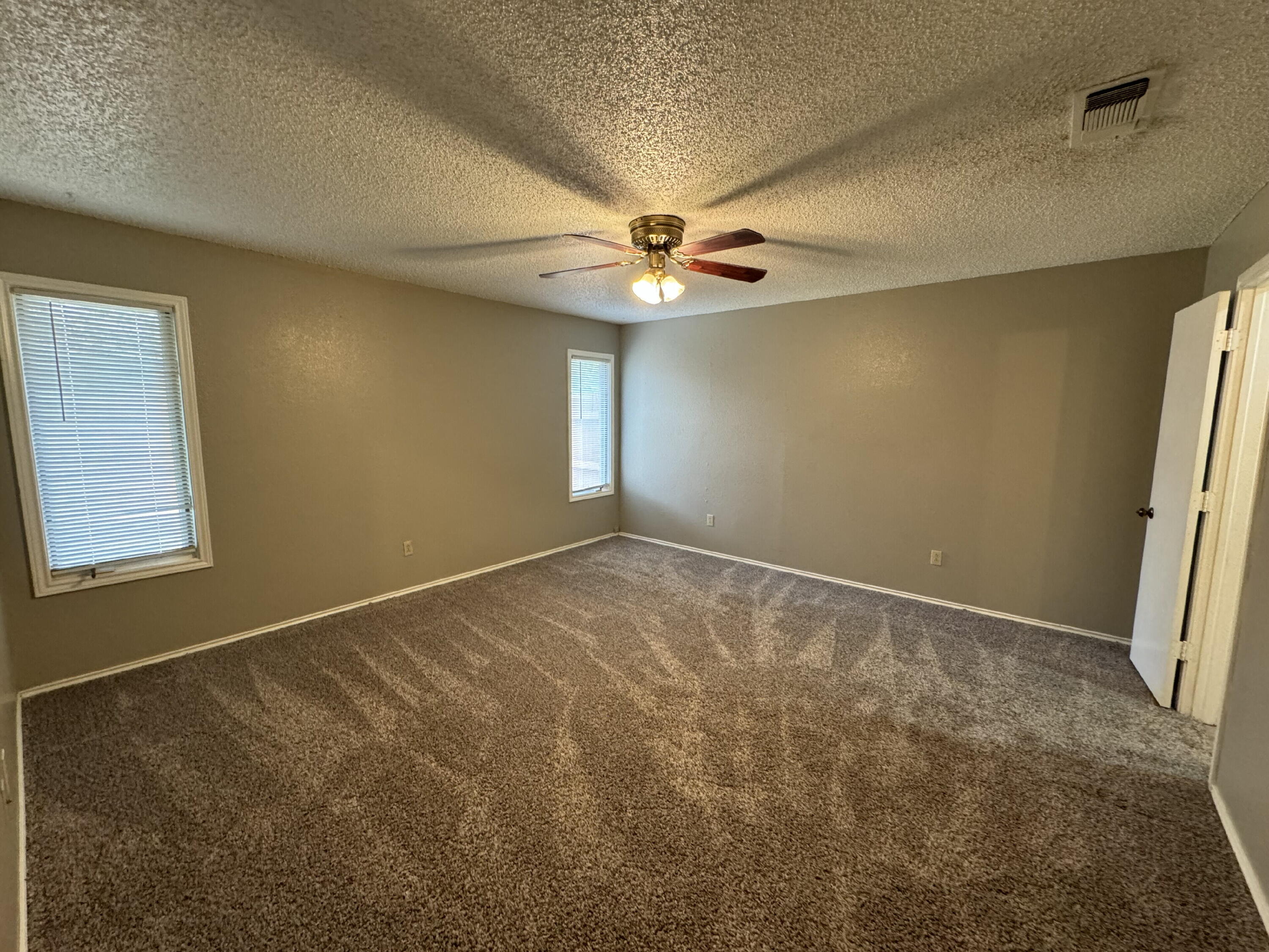 6802 4th Street, Unit B Lubbock, TX 79416 - Photo 8 of 10 IMG_3456