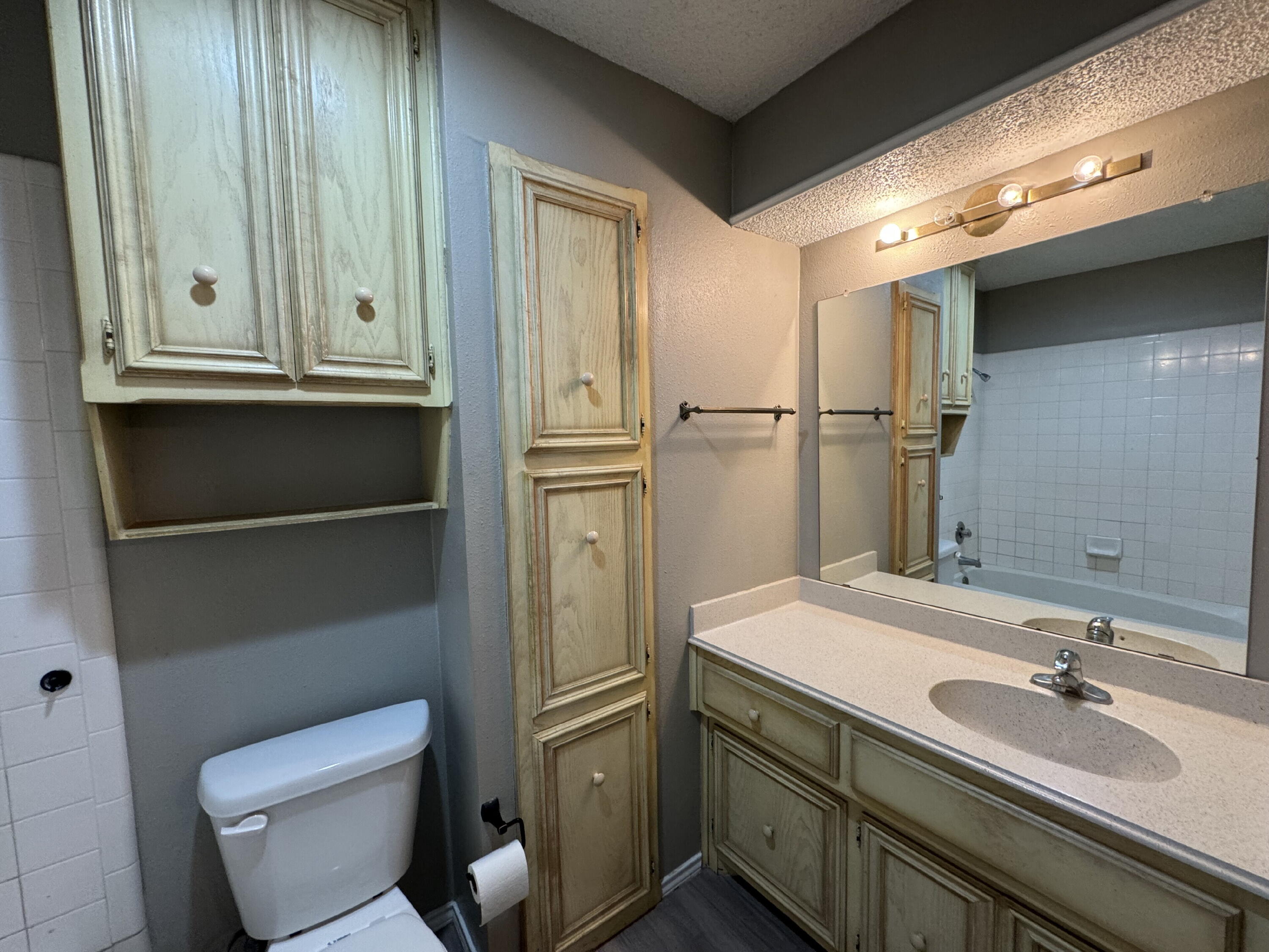 6802 4th Street, Unit B Lubbock, TX 79416 - Photo 9 of 10 IMG_3457