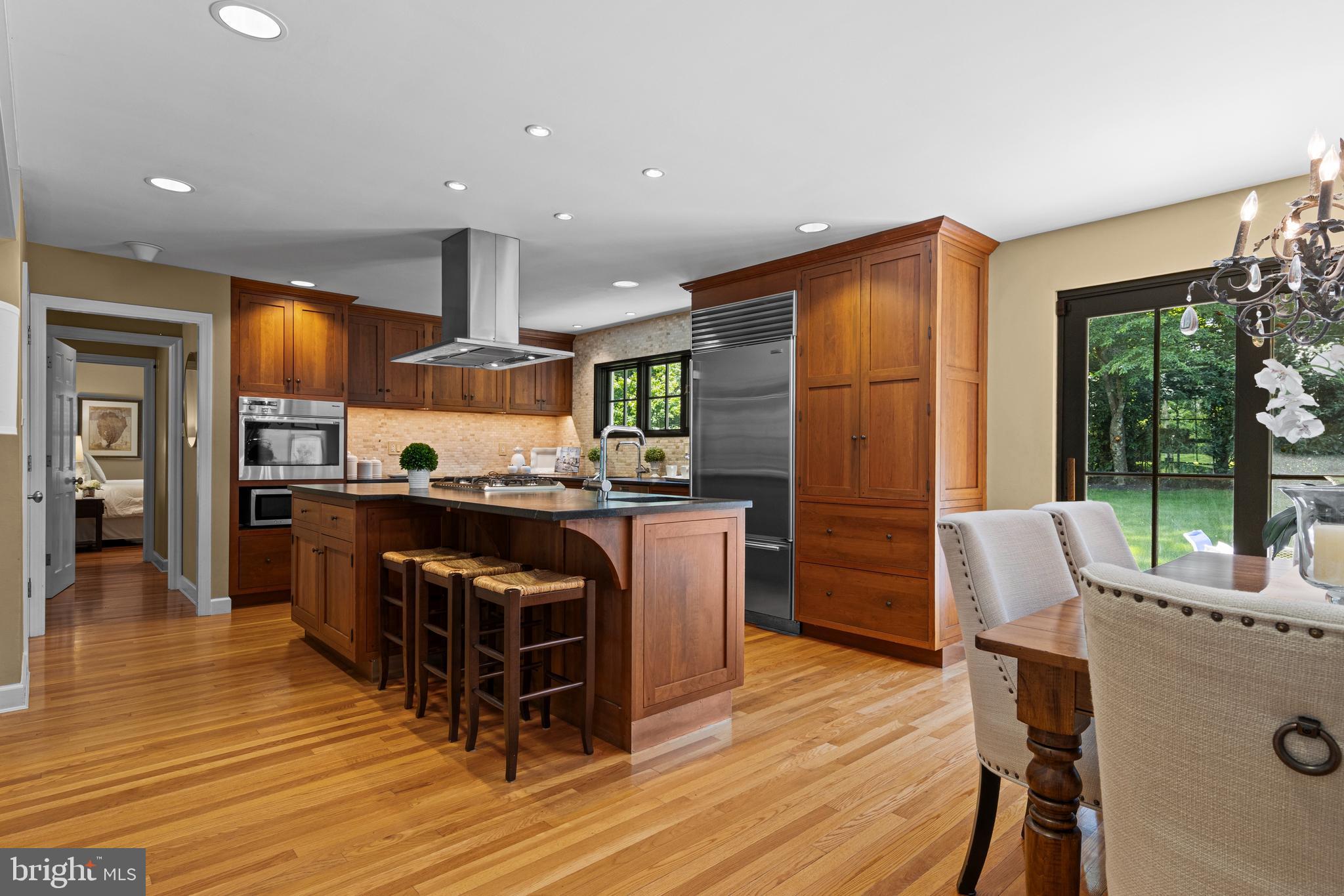 574 Timber Lane Devon, PA 19333 - Photo 36 of 71 Stunning kitchen!