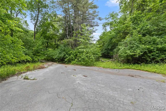 $800,000 | 3700 Pioneer Drive, Imperial, MO 63052