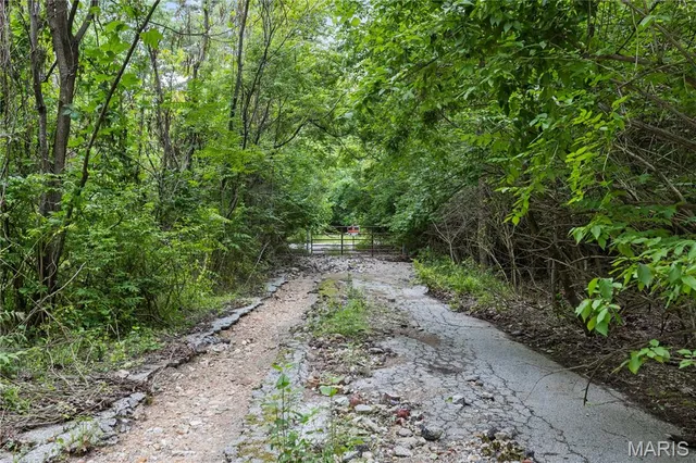 $800,000 | 3700 Pioneer Drive, Imperial, MO 63052