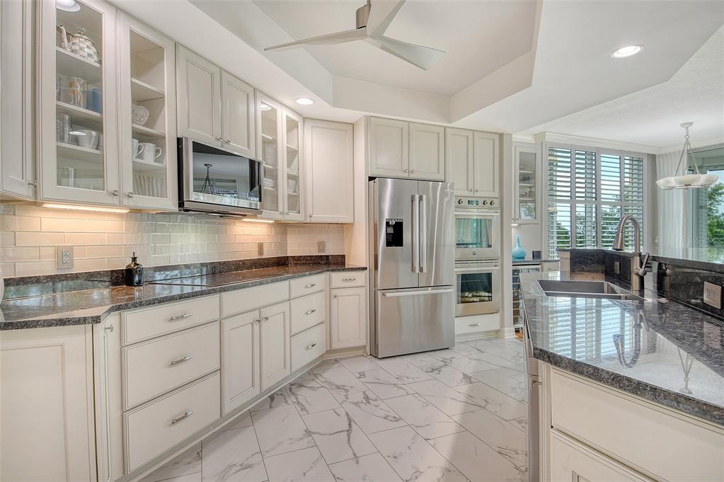 401 North Point Road, Unit 304 Osprey, FL 34229 - Photo 27 of 95