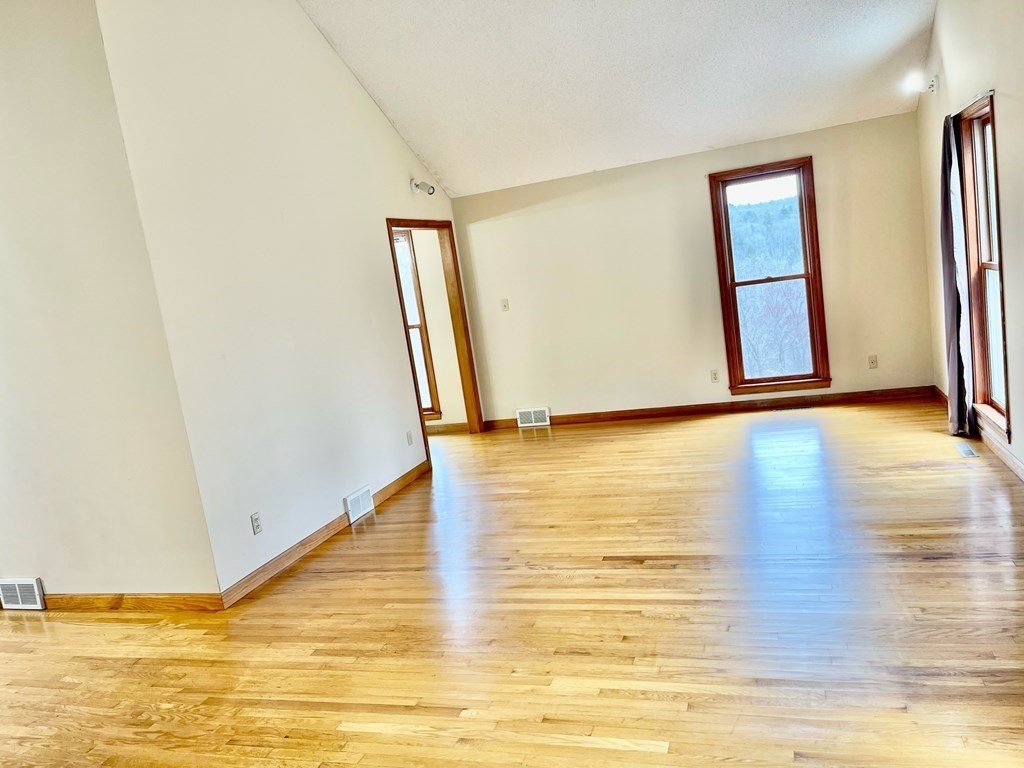 323 North Road Hampden, MA 01036 - Photo 13 of 33 Gallery Image 13