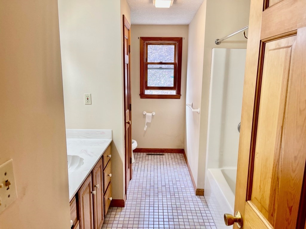 323 North Road Hampden, MA 01036 - Photo 28 of 33 Gallery Image 28