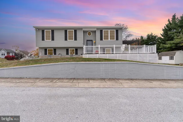 $350,000 | 5 Reaverton Avenue, Taneytown, MD 21787