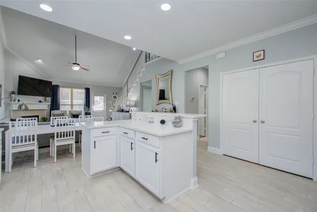 $3,300 | 19 Canterborough Place, Tomball, TX 77375