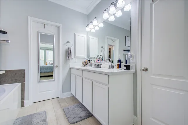 $3,300 | 19 Canterborough Place, Tomball, TX 77375