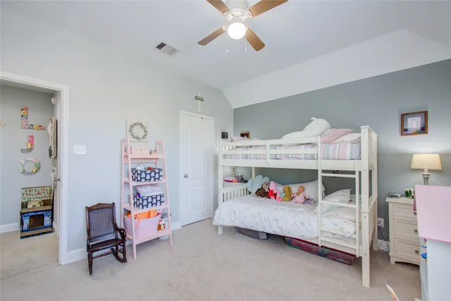 $3,300 | 19 Canterborough Place, Tomball, TX 77375