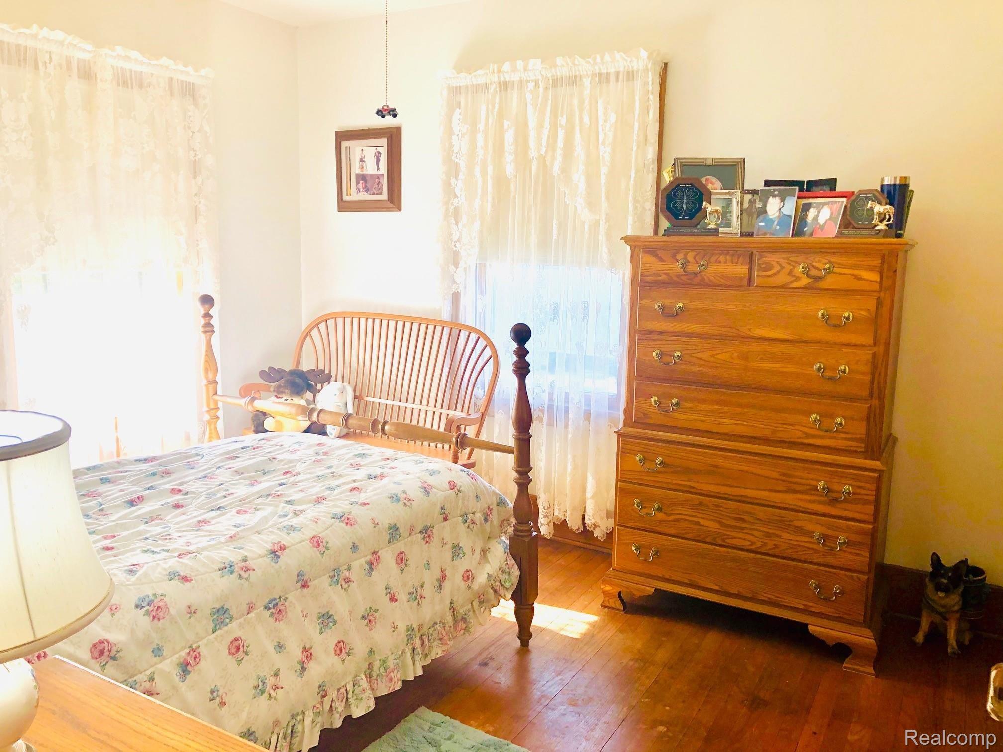3931 East Dunbar Road Monroe, MI 48161 - Photo 29 of 46 d bed 1.jpg