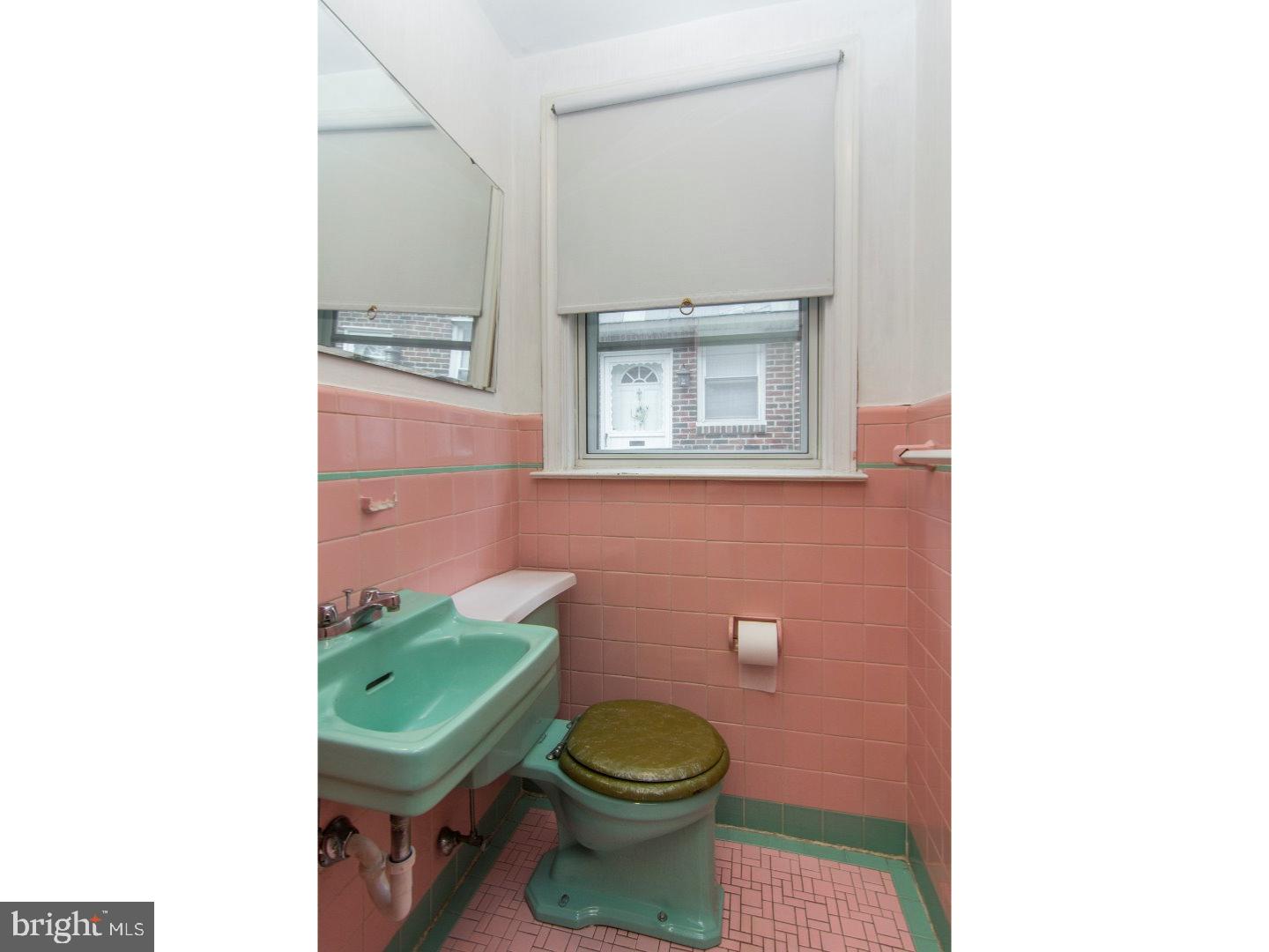 977 Vernon Road Philadelphia, PA 19150 - Photo 8 of 24 Gallery Image 8