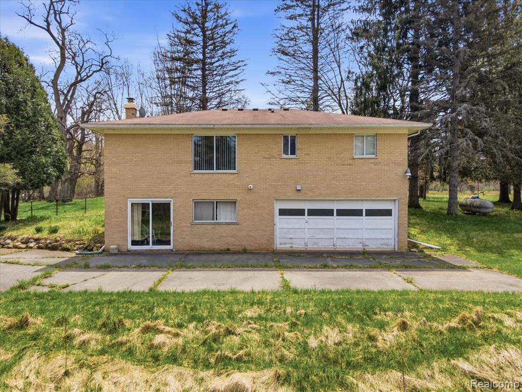 9190 Bryce Road Avoca, MI 48006 - Photo 18 of 46