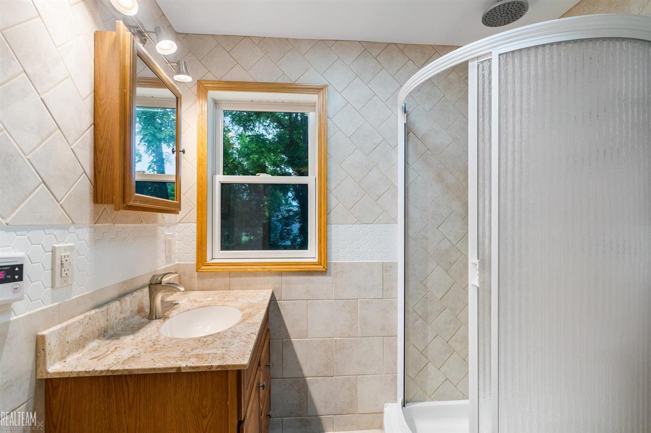 4704 Rohr Road Clarkston, MI 48348 - Photo 15 of 32