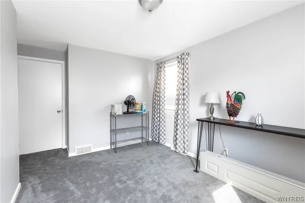 $259,900 | 44 Dover Drive, West Seneca, NY 14224