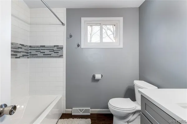 $259,900 | 44 Dover Drive, West Seneca, NY 14224