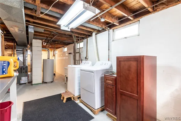 $259,900 | 44 Dover Drive, West Seneca, NY 14224