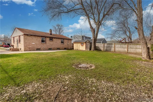 $259,900 | 44 Dover Drive, West Seneca, NY 14224