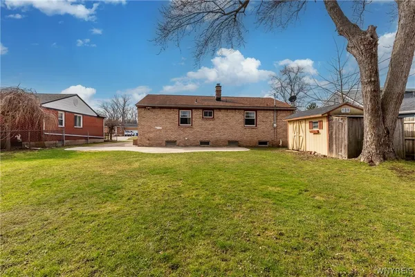 $259,900 | 44 Dover Drive, West Seneca, NY 14224