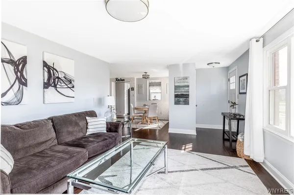 $259,900 | 44 Dover Drive, West Seneca, NY 14224