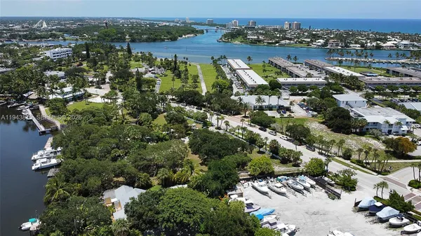 $4,000,000 | 18011 North Hwy A1A, Jupiter, FL 33477