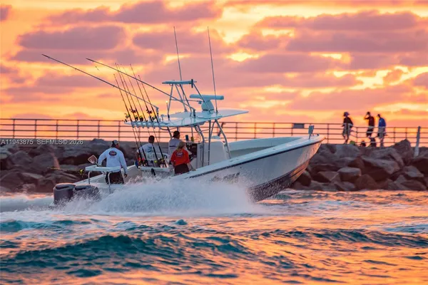 $4,000,000 | 18011 North Hwy A1A, Jupiter, FL 33477