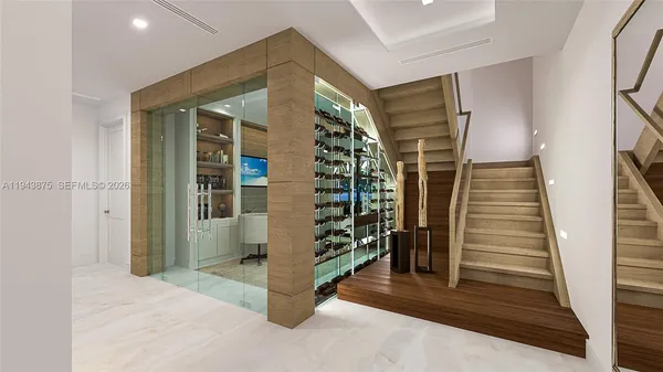 $4,000,000 | 18011 North Hwy A1A, Jupiter, FL 33477