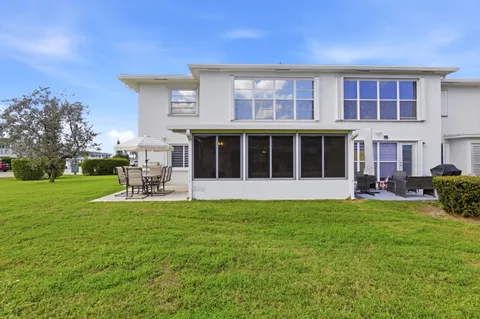$329,000 | 1415 Southwest 27th Avenue, Unit 104, Delray Beach, FL 33445