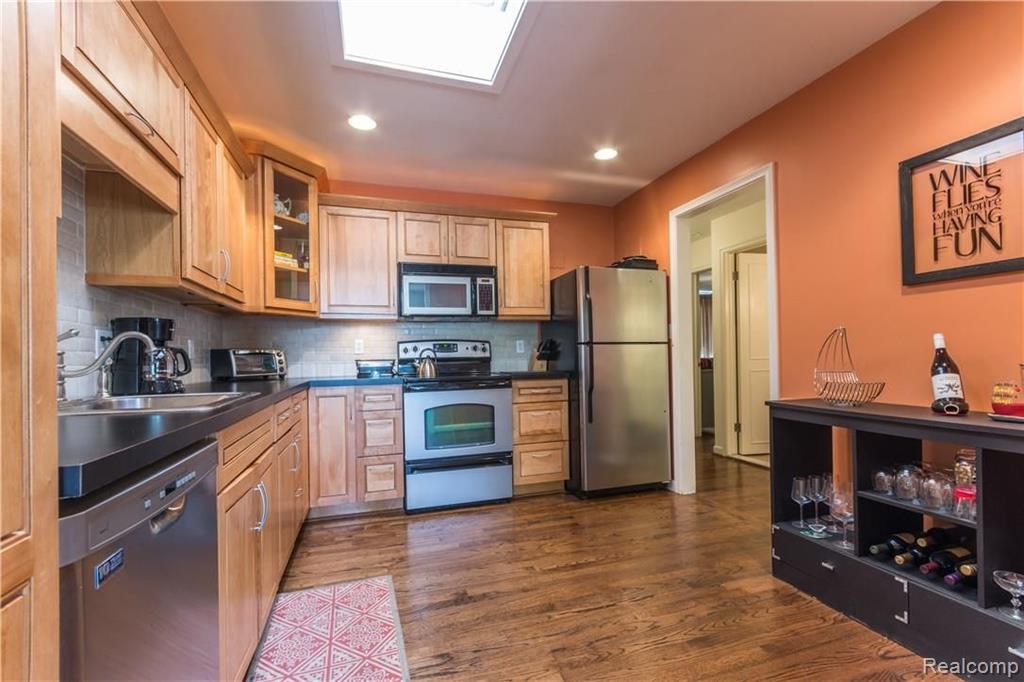 4043 West Maple Road, Unit D Bloomfield Hills, MI 48301 - Photo 7 of 24