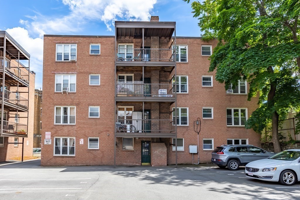 60 Sutherland Road, Unit 1 Boston, MA 02135 - Photo 21 of 25 Gallery Image 21