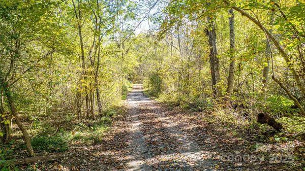 $300,000 | 10 Dodd Road, Barnardsville, NC 28709