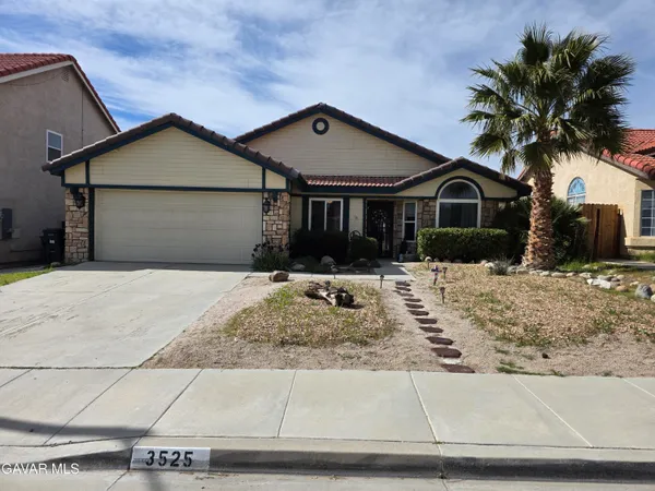 $399,000 | 3525 Fernwood Street, Rosamond, CA 93560