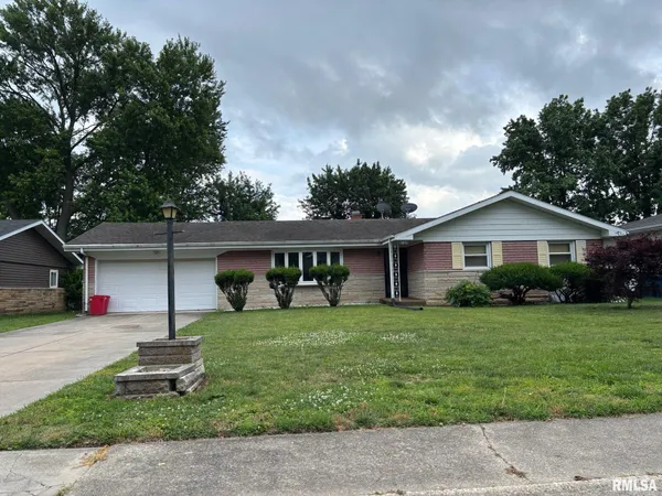 $179,900 | 1212 Ivywood Drive, Springfield, IL 62704