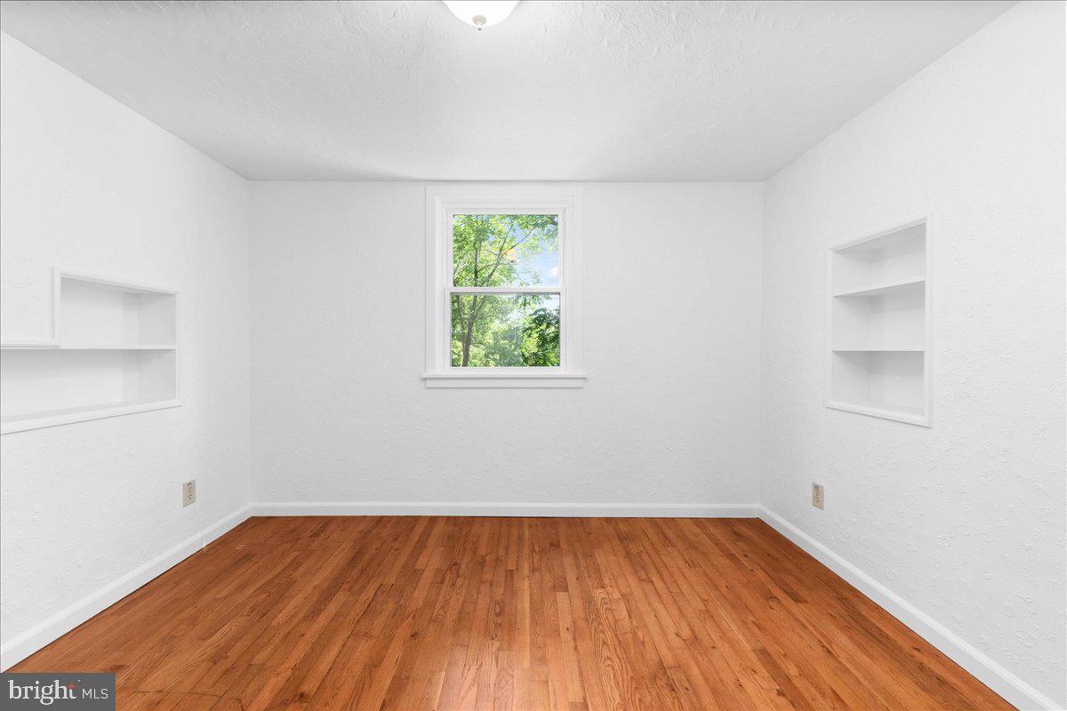 134 Lake Road Phoenixville, PA 19460 - Photo 28 of 44 Upstairs Bedroom 1