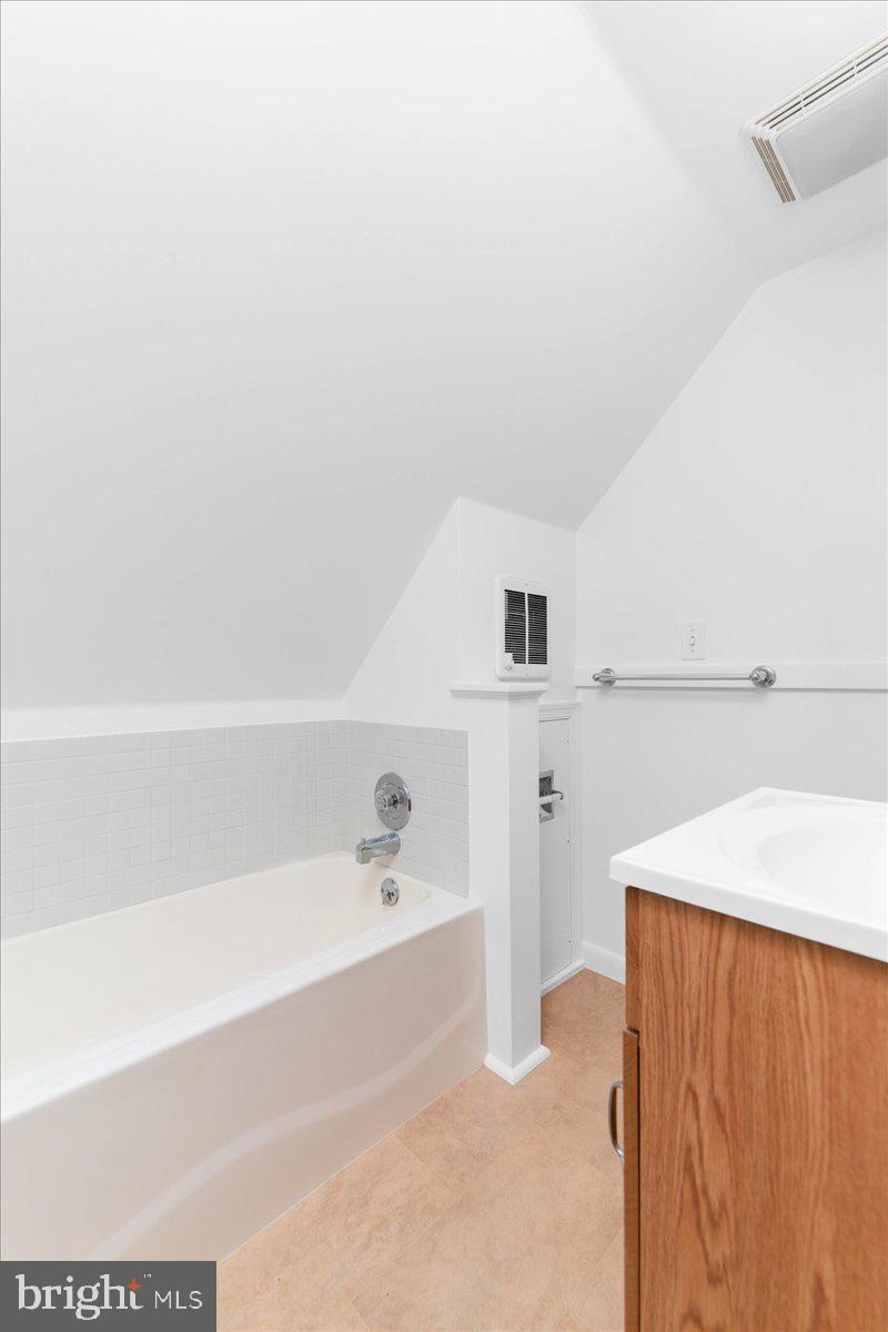 134 Lake Road Phoenixville, PA 19460 - Photo 30 of 44 Upstairs Bathroom